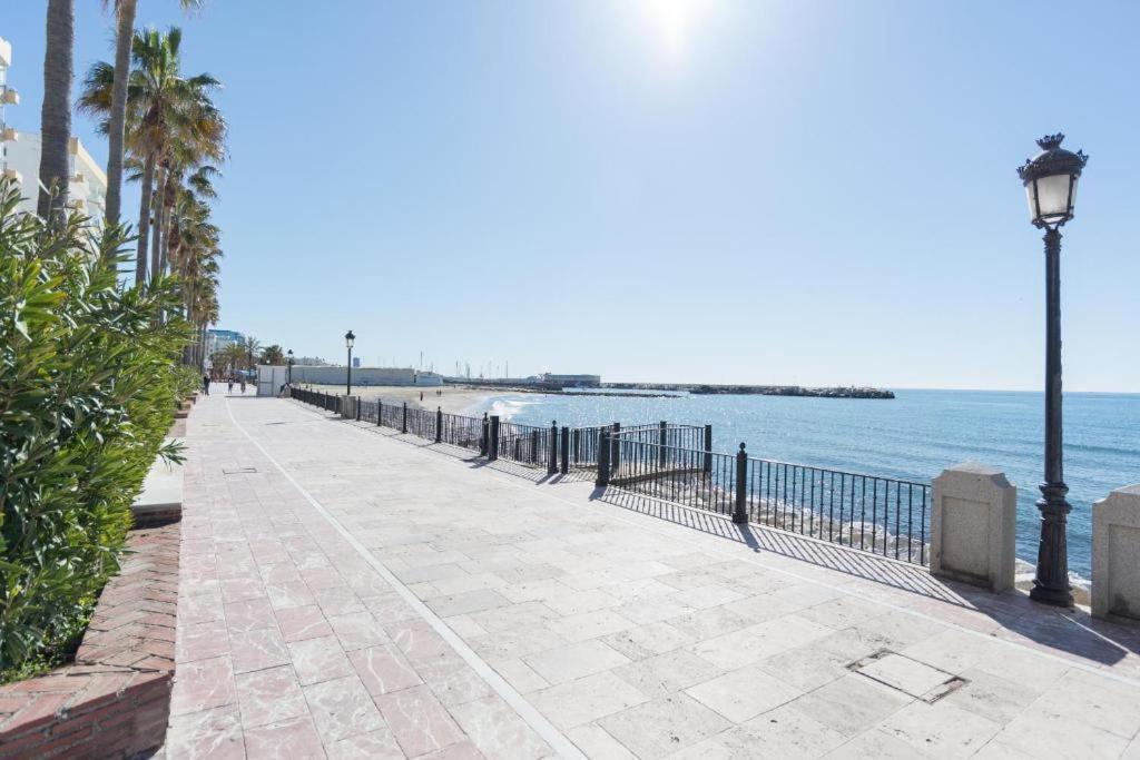 Ferienwohnung In Front Of Sea & Center Marbella Exterior foto