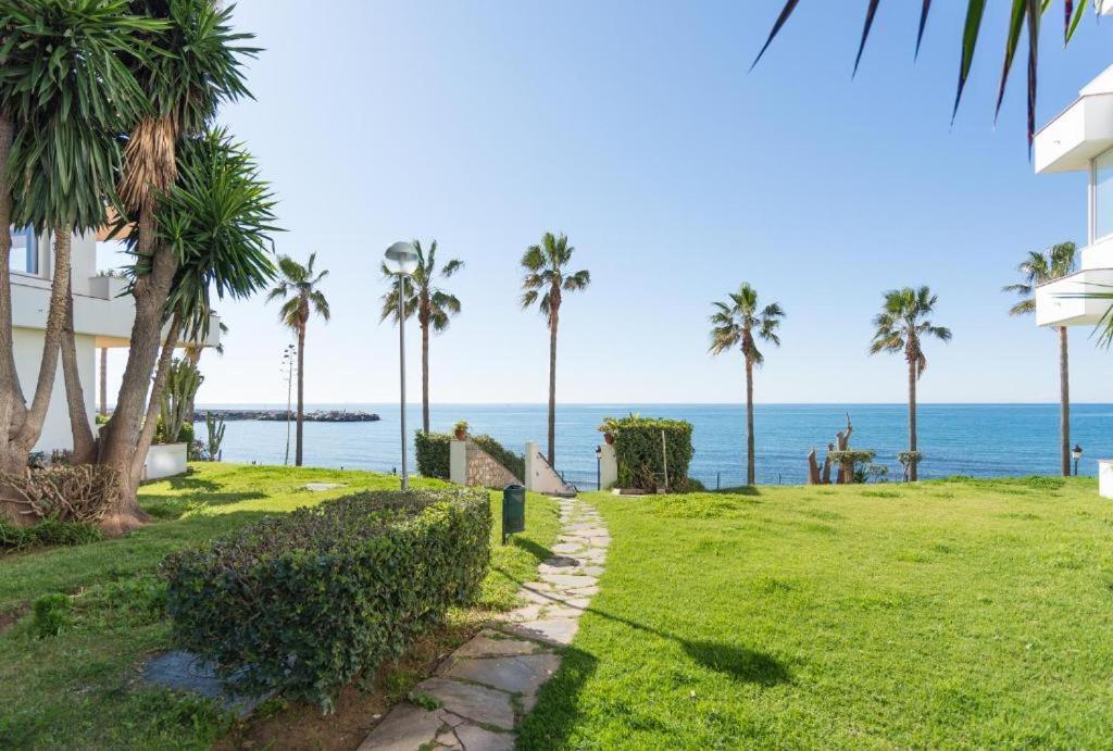 Ferienwohnung In Front Of Sea & Center Marbella Exterior foto